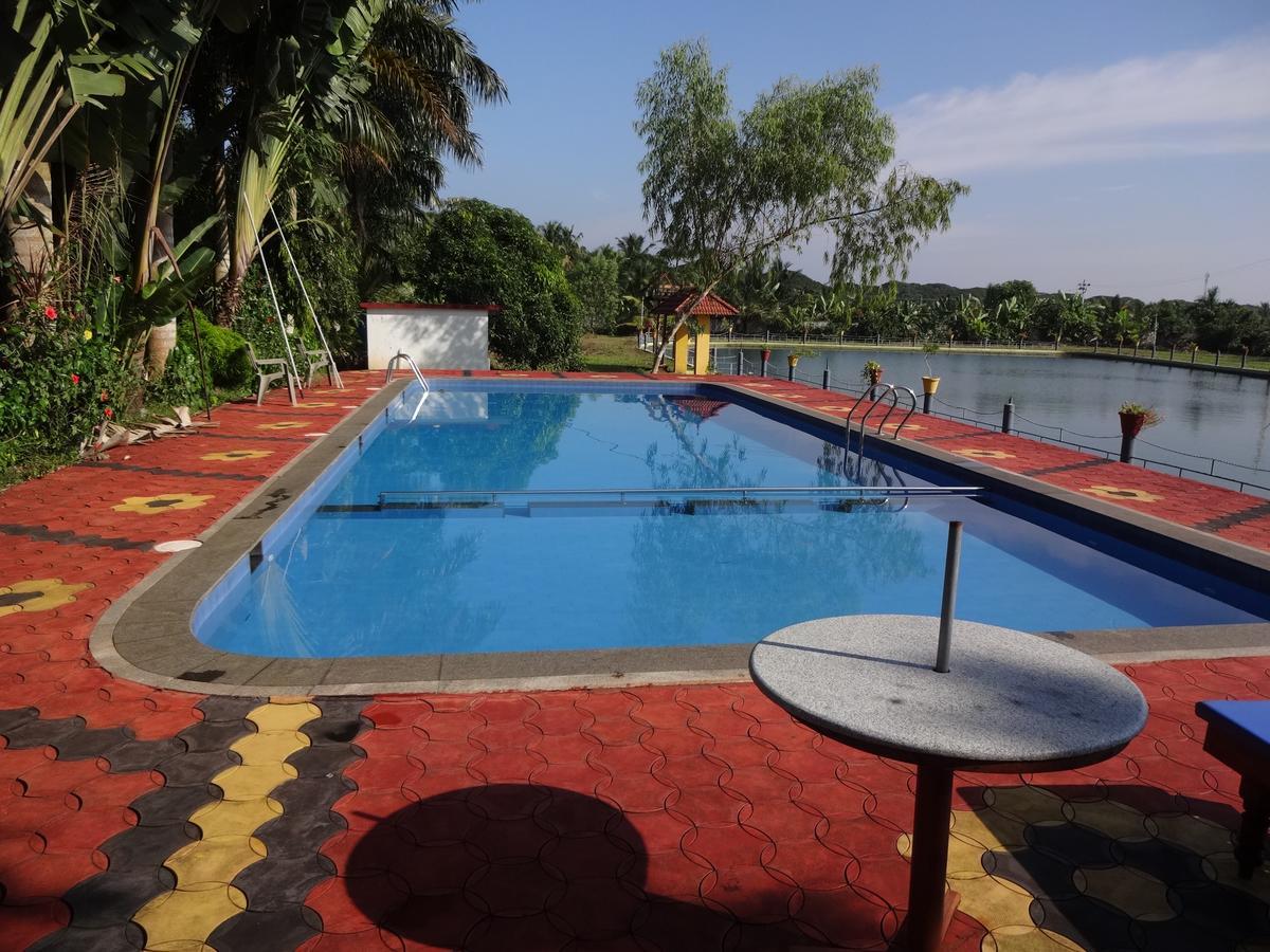 Hotel Royal Riviera Kumarakom Zewnętrze zdjęcie