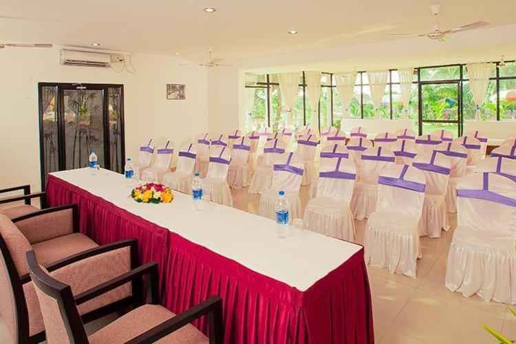 Hotel Royal Riviera Kumarakom Zewnętrze zdjęcie
