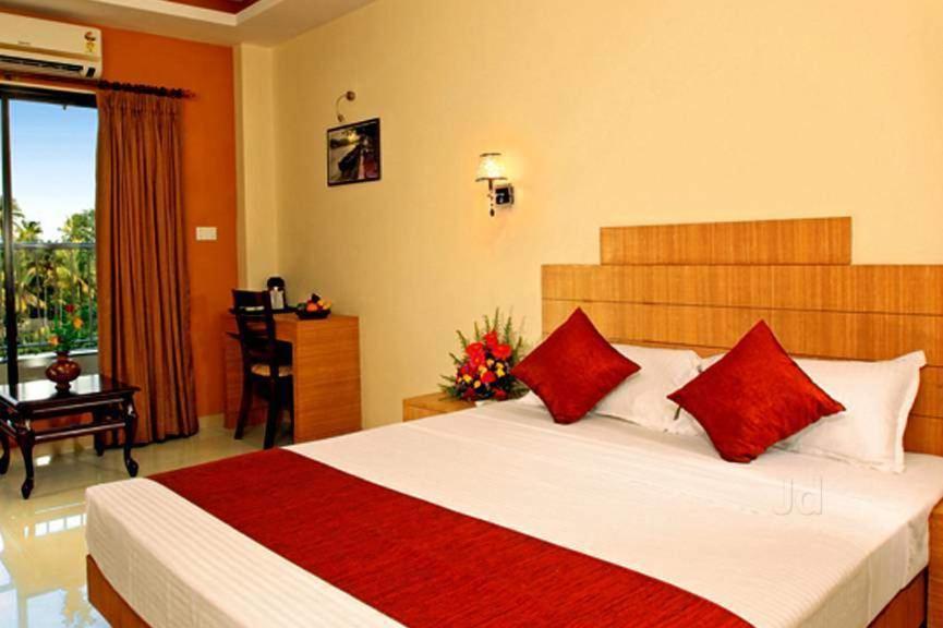 Hotel Royal Riviera Kumarakom Zewnętrze zdjęcie